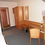 Landgasthaus Eggert Otel