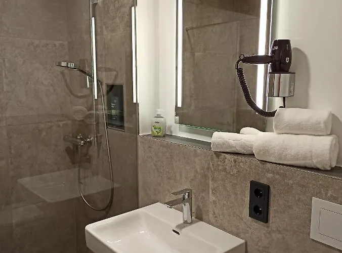 酒店 Landgasthaus Eggert 莱茵