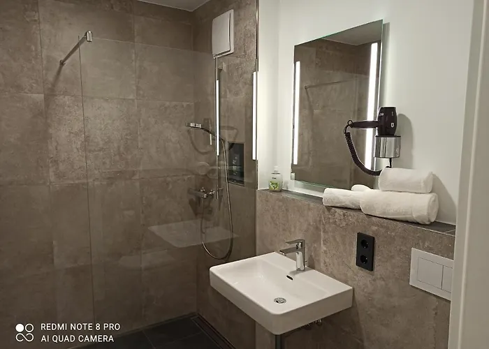 酒店 Landgasthaus Eggert 3*